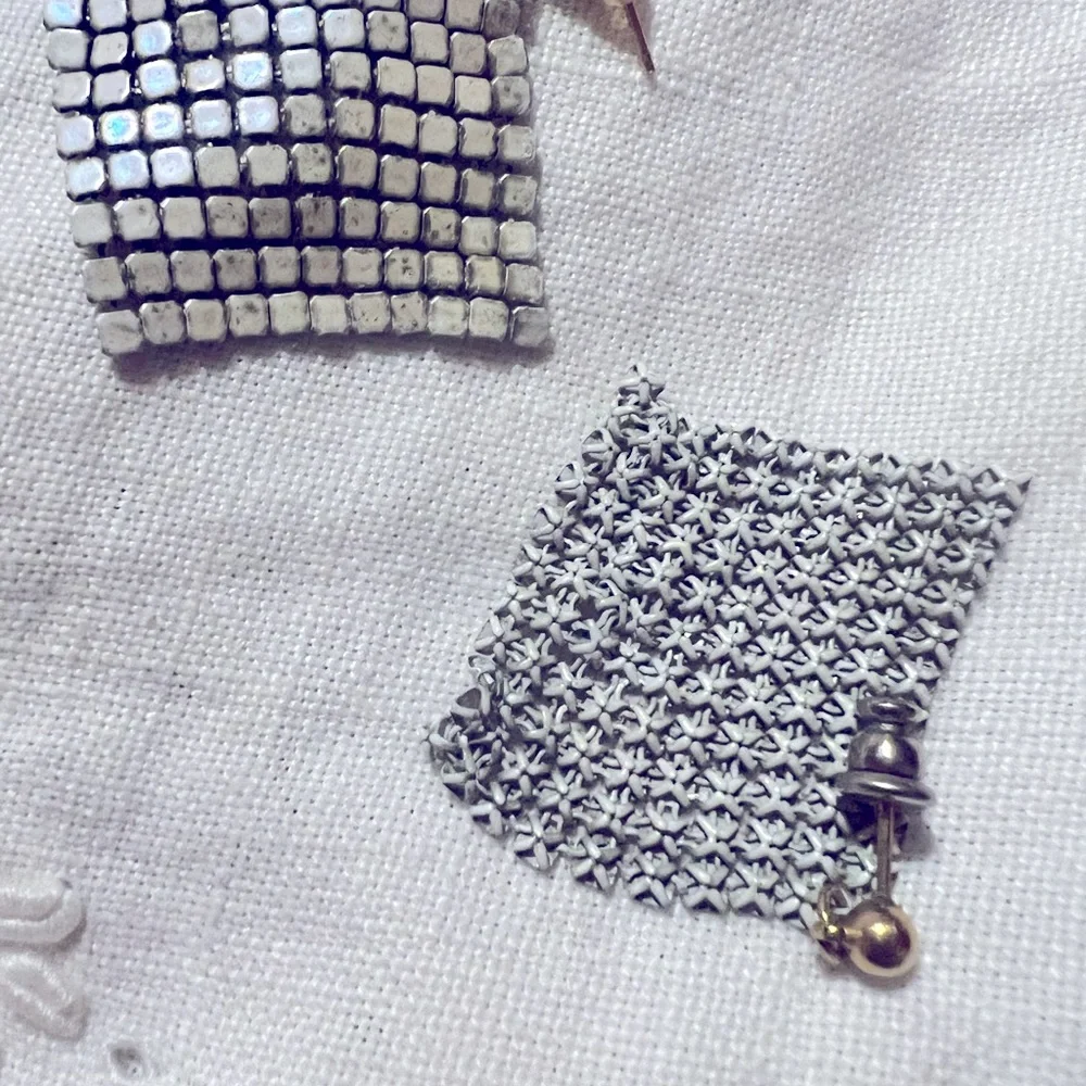 Vintage disco 🕺 70’s 80’s mesh dangle earrings‎